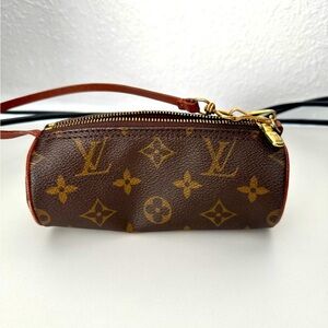 Louis Vuitton Papillon Pouch, great condition